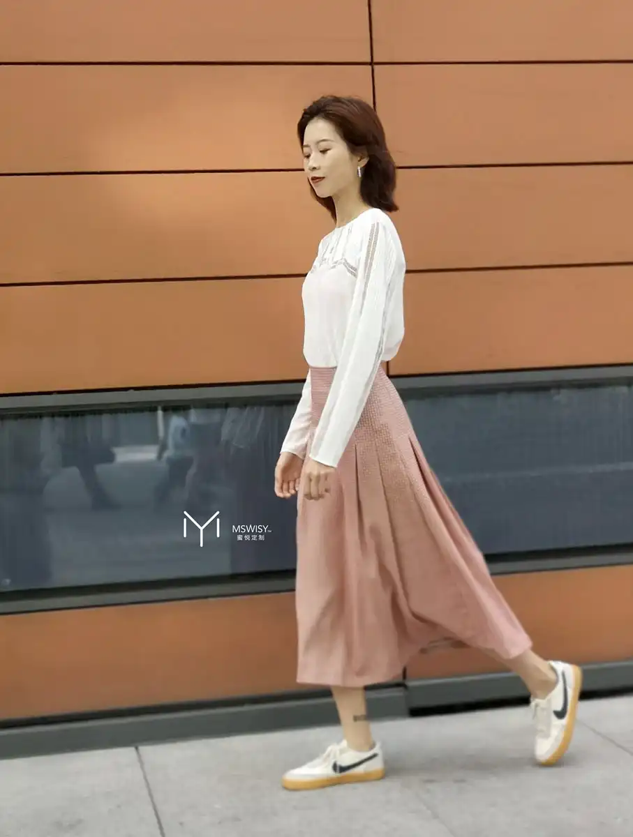 圆领真丝拼蕾丝长袖衬衣