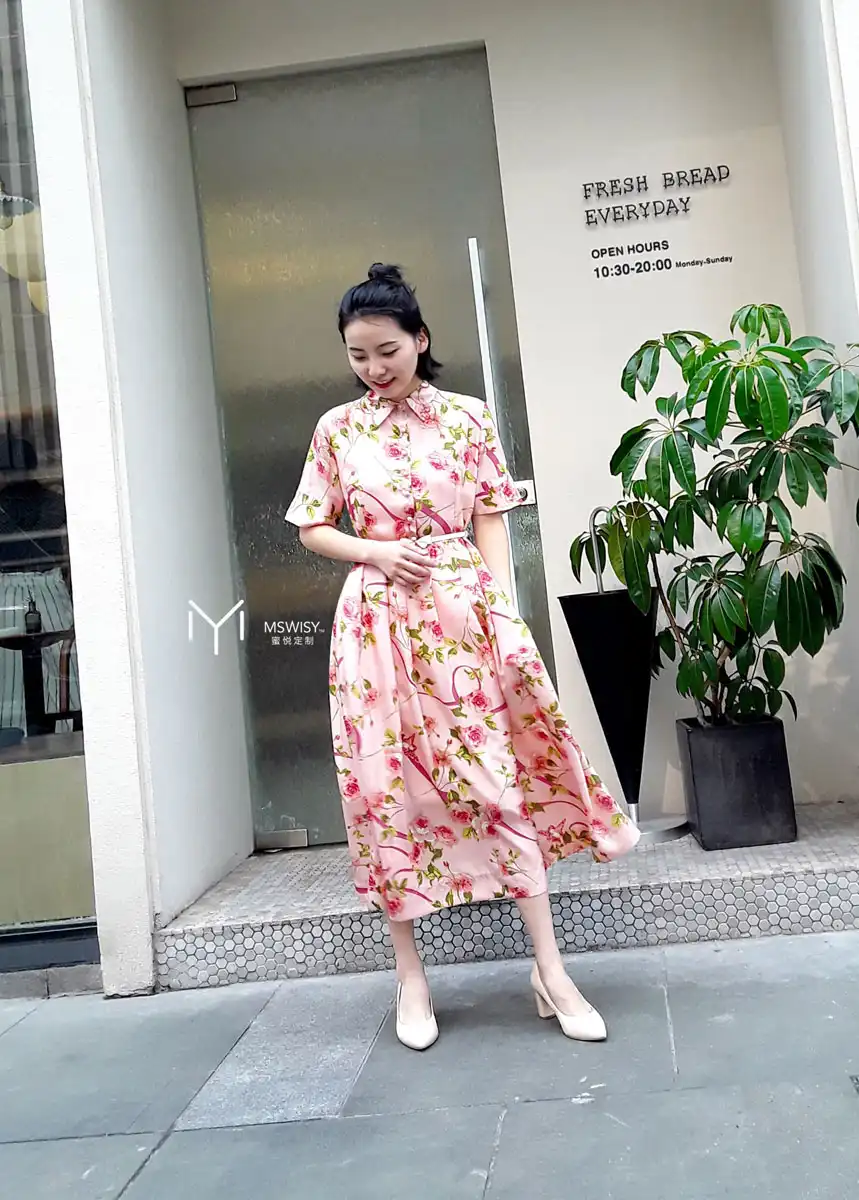 粉花真丝中袖衬衫连衣裙