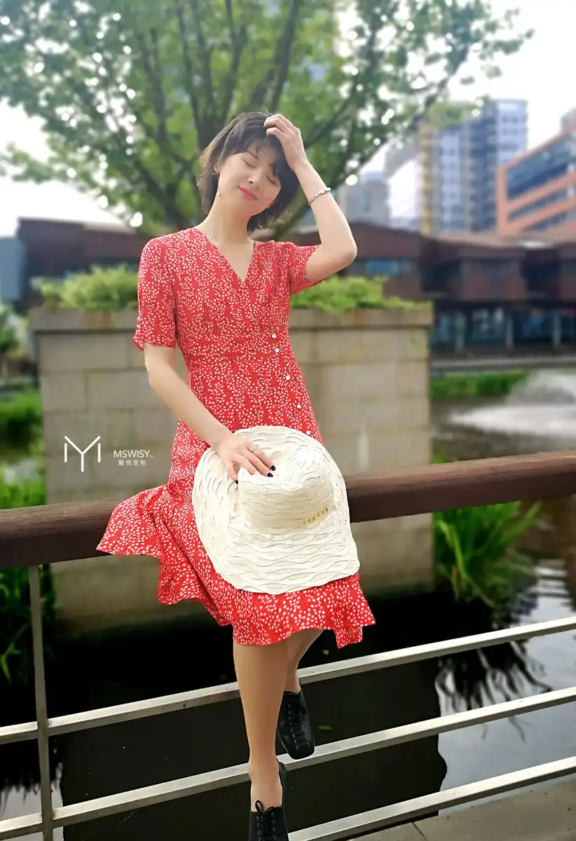 雪纺宽松碎花长袖衬衫裙