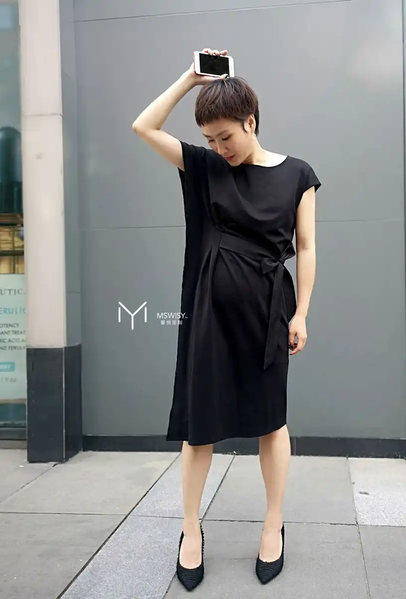 不对称设计款连衣裙