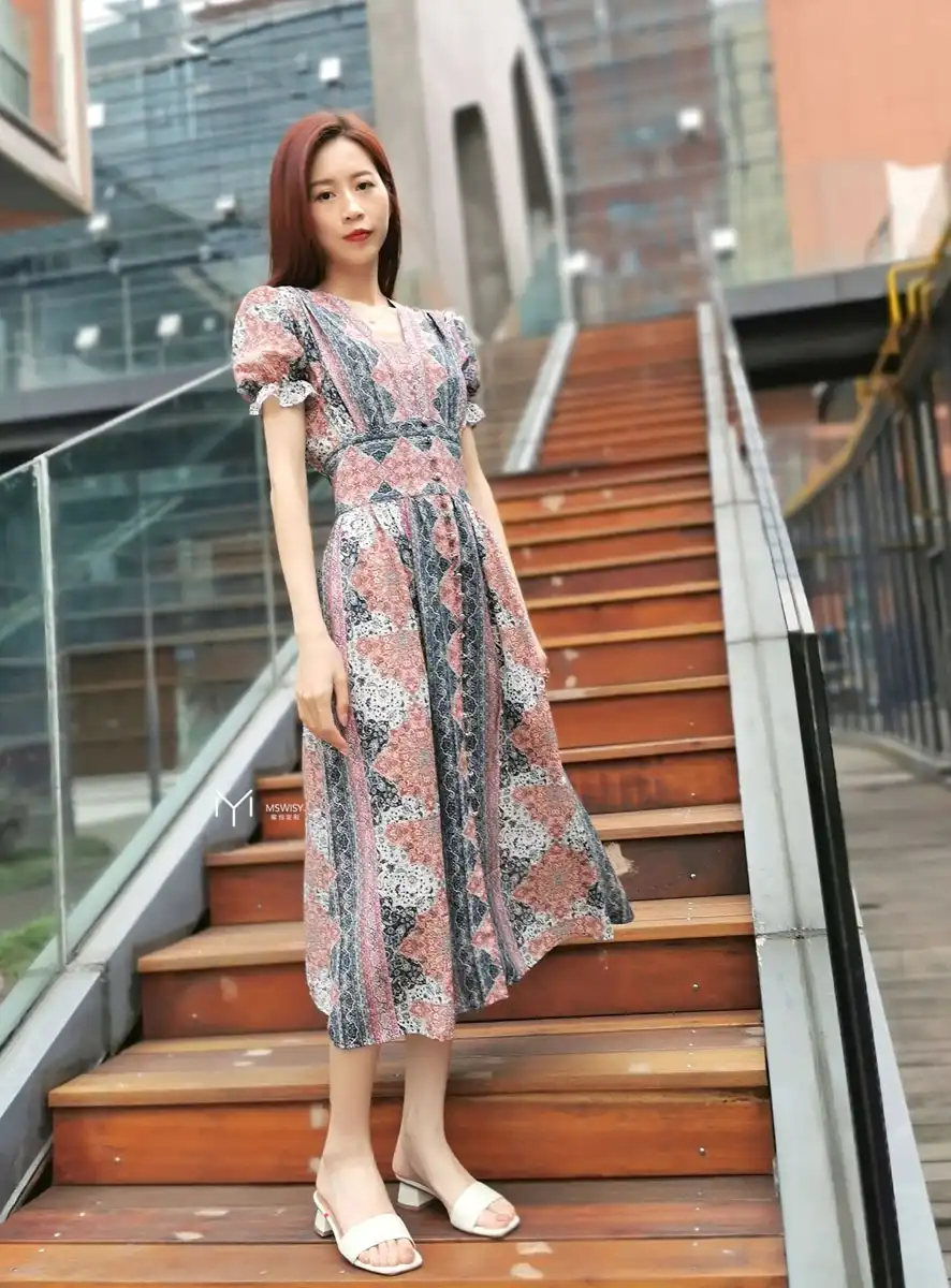 前门襟复古松紧短袖连衣裙