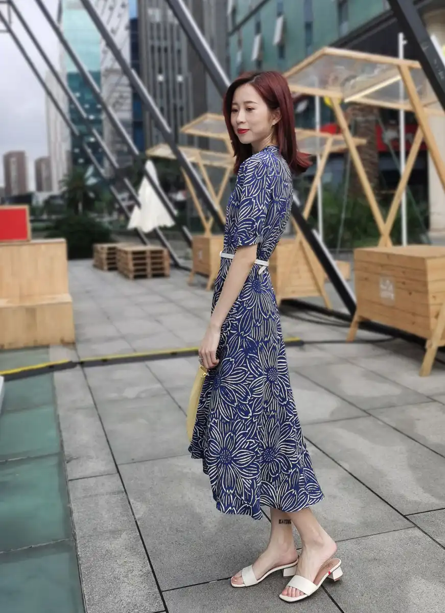 伞摆衬衫真丝连衣裙