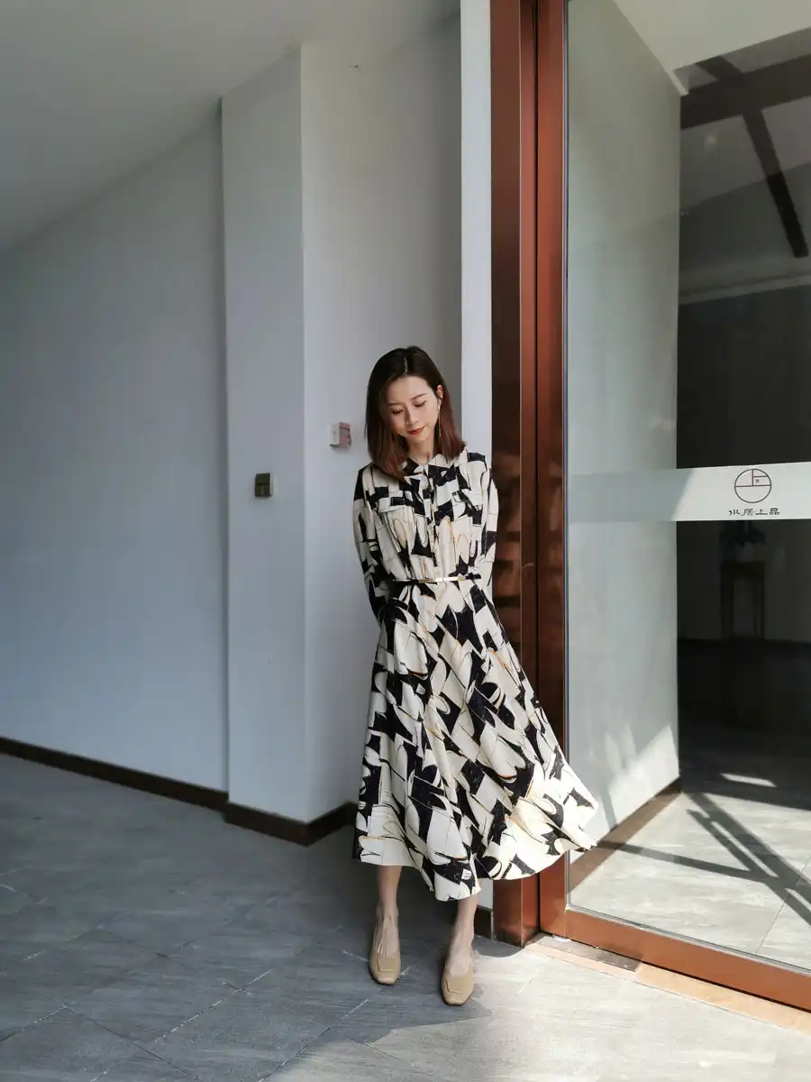 几何重磅真丝衬衫连衣大摆裙