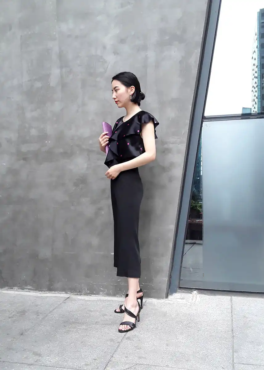 圆领荷叶边拼接真丝上衣