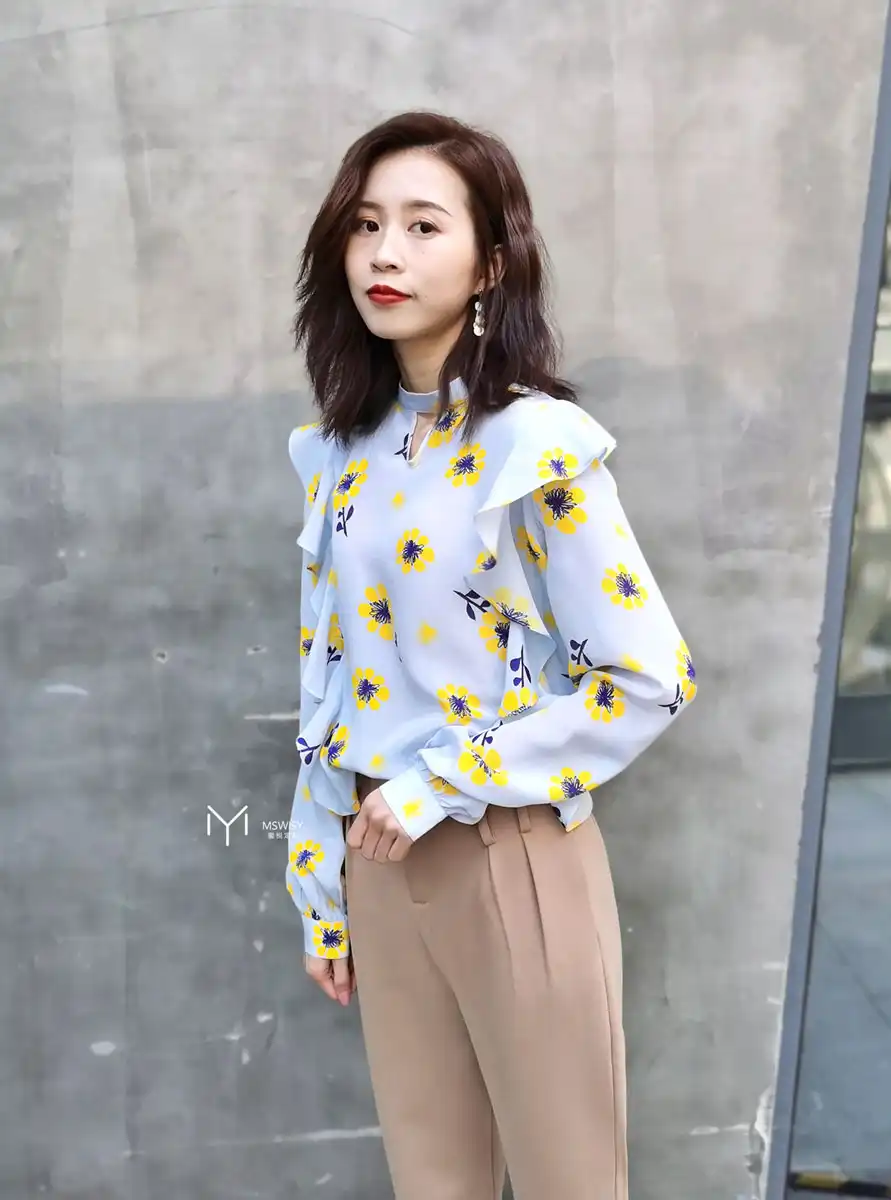 真丝套头立领木耳边衬衣