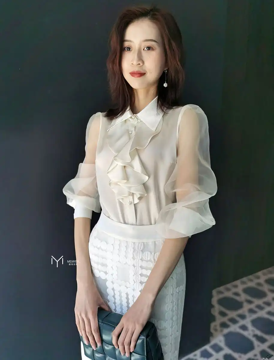 真丝拼欧根纱泡泡袖衬衣